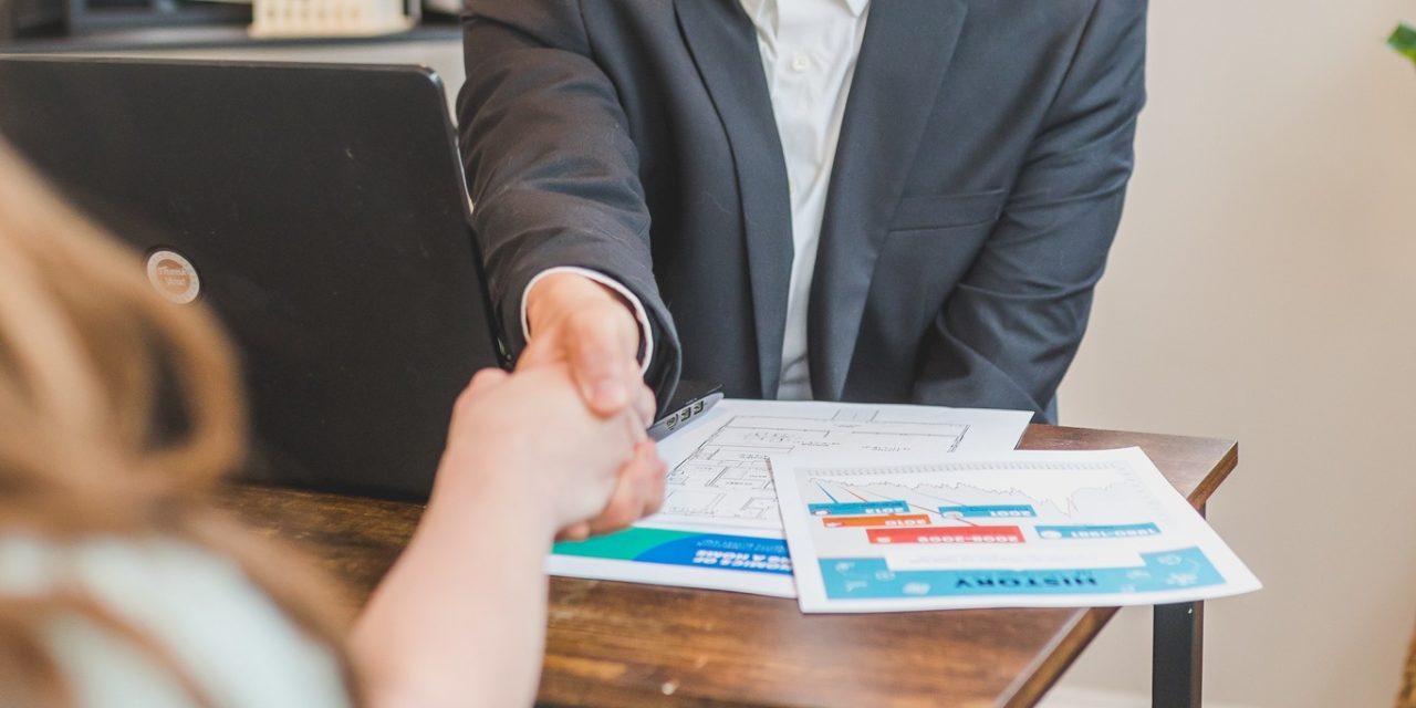 Comment le portage salarial peut aider à rebondir après une perte d’emploi